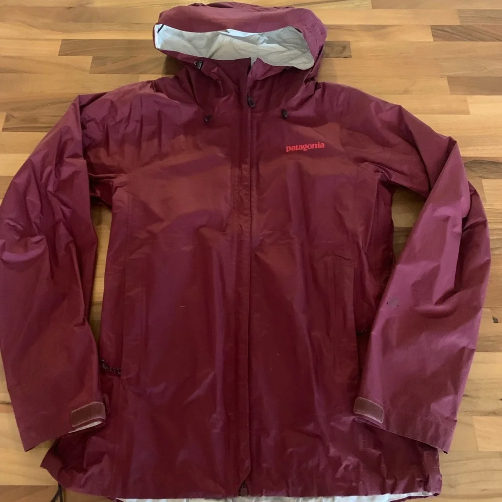 Patagonia rain shell - Picture 1 of 2